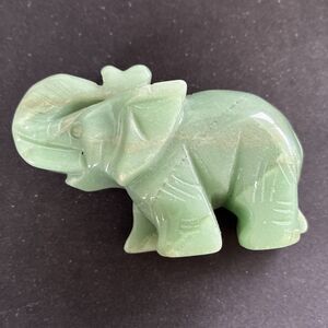 JADE ELEPHANT HAND CARVED SOLID SMALL TRUNK UP GREEN